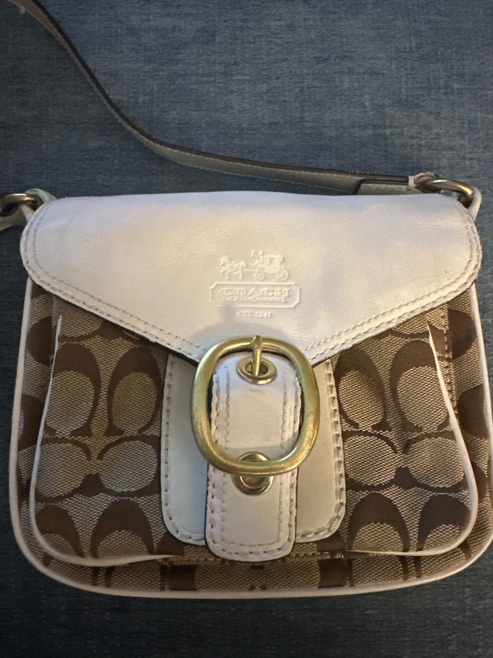 Vintage coach Bleeker crossbody signature cream